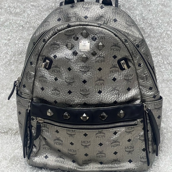 MCM Metallic Visetos Side Stud Stark Backpack Silver Black main image 15